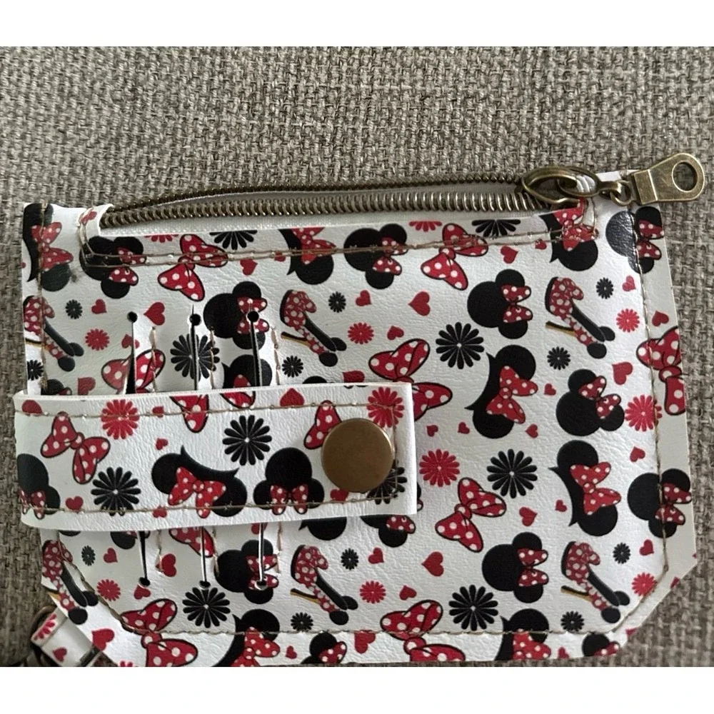 Minnie Mouse White Black Red card holder with zipper 6
